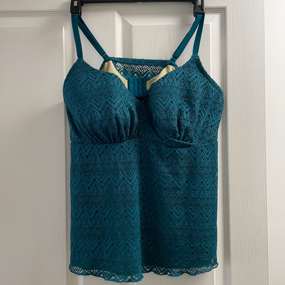 Jewel green swimsuit too with 42DD bra clasp.
